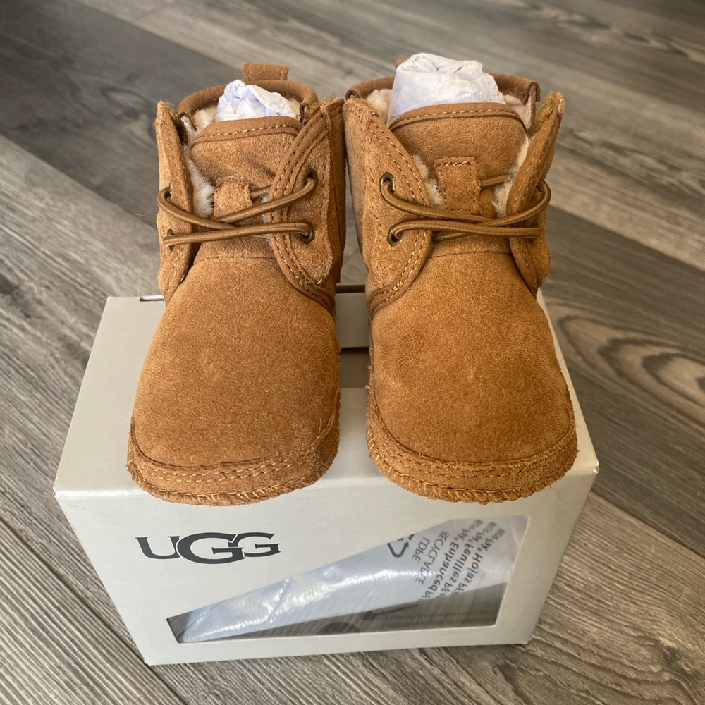 Baby Ugg Neumal, Brand New